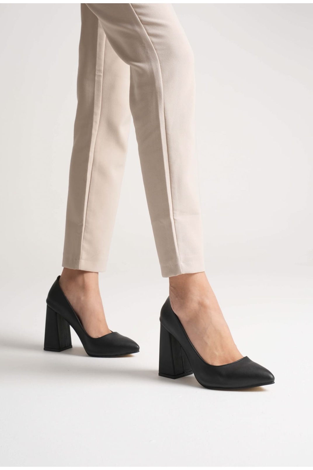 Julia Kadın Siyah Topuklu Ayakkabı