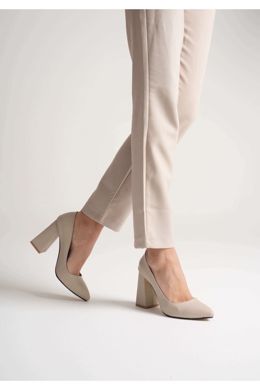 Julia Kadın Bej Topuklu Ayakkabı