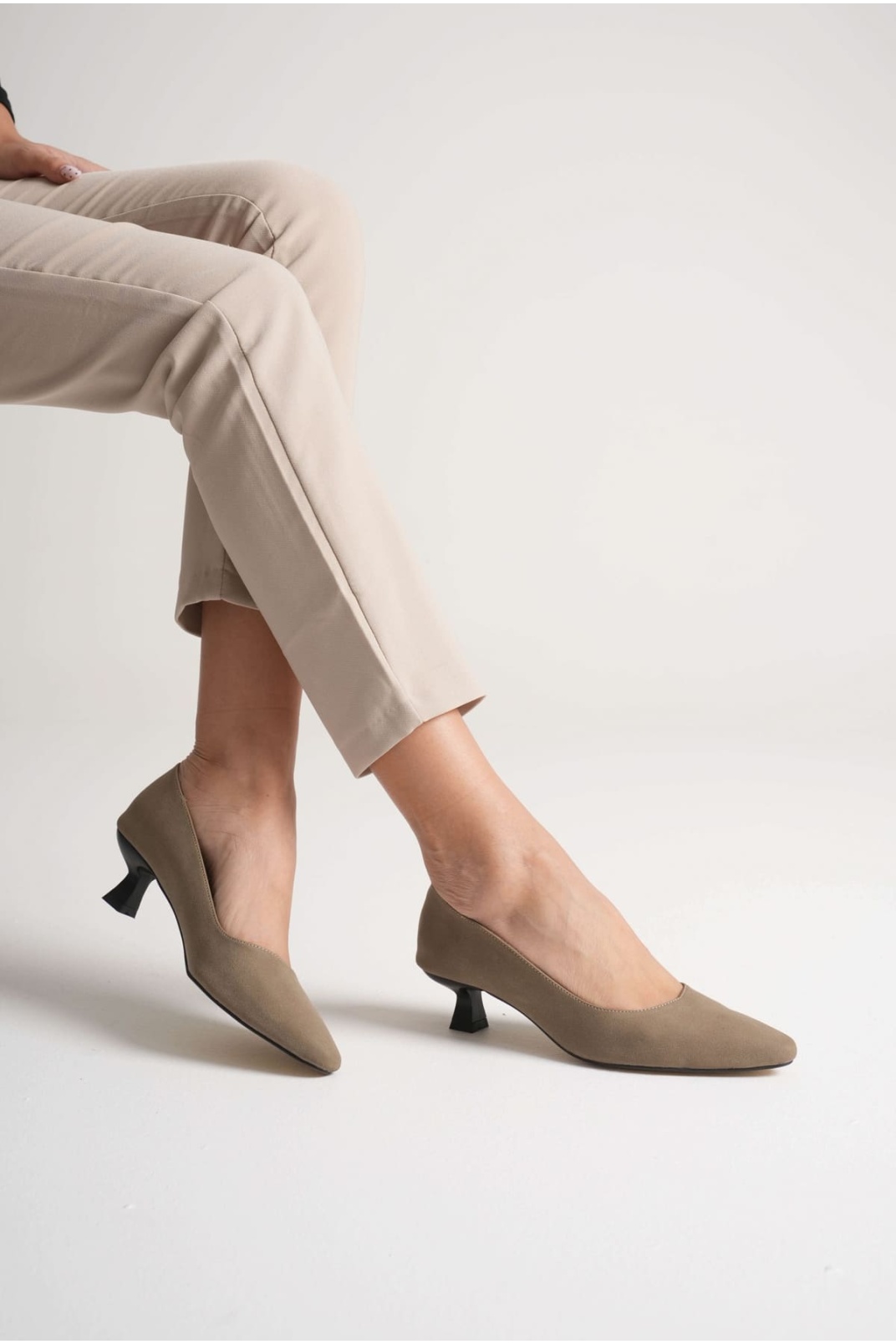 Alina Kadın Gri Süet Topuklu Ayakkabı