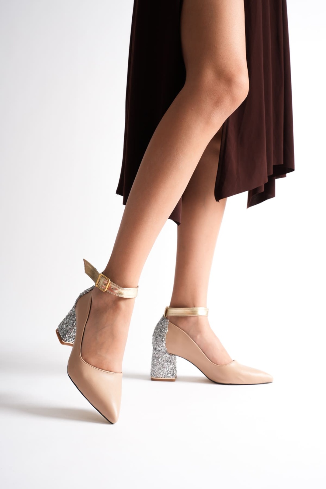 Estelle Kadın Bej Altın Kalın Topuklu Ayakkabı