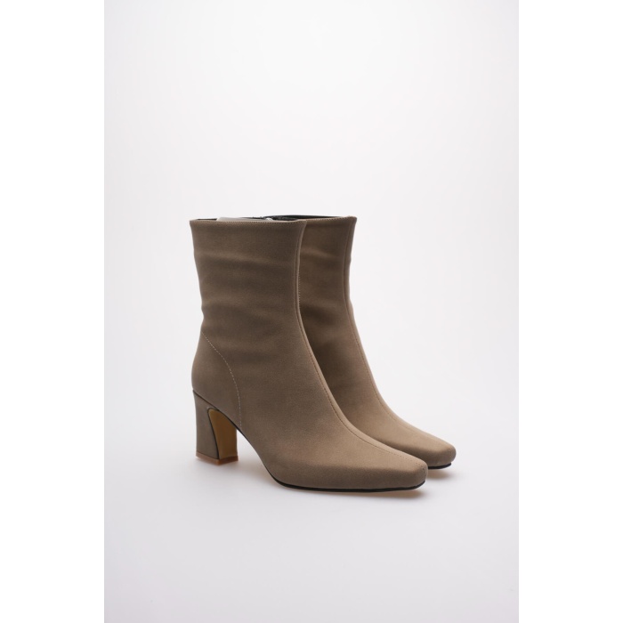 Fiora Kadın Vizon Süet Kalın Topuklu Kışlık Bot