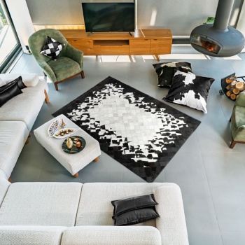 Barrio Rico %100 Doğal Dana Derisi Kaymaz Taban Premium Patchwork Halı - Siyah Beyaz