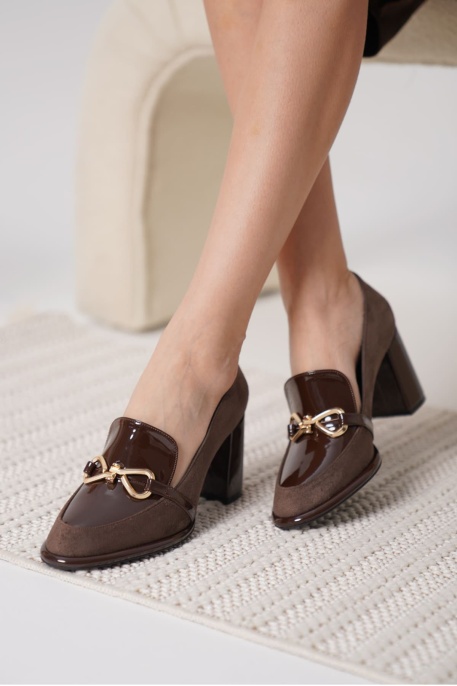 Acı Kahve Rugan Süet Detaylı Kadın Topuklu Ayakkabı TR18MS10E