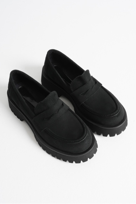 Kadın Günlük Siyah Süet Loafer Ayakkabı TR10MS02C