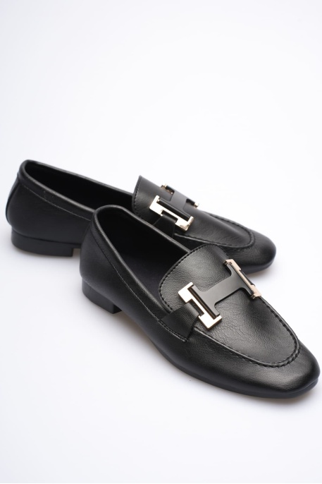 Kadın Siyah Şık Tokalı Günlük Ayakkabı TR27MS05A