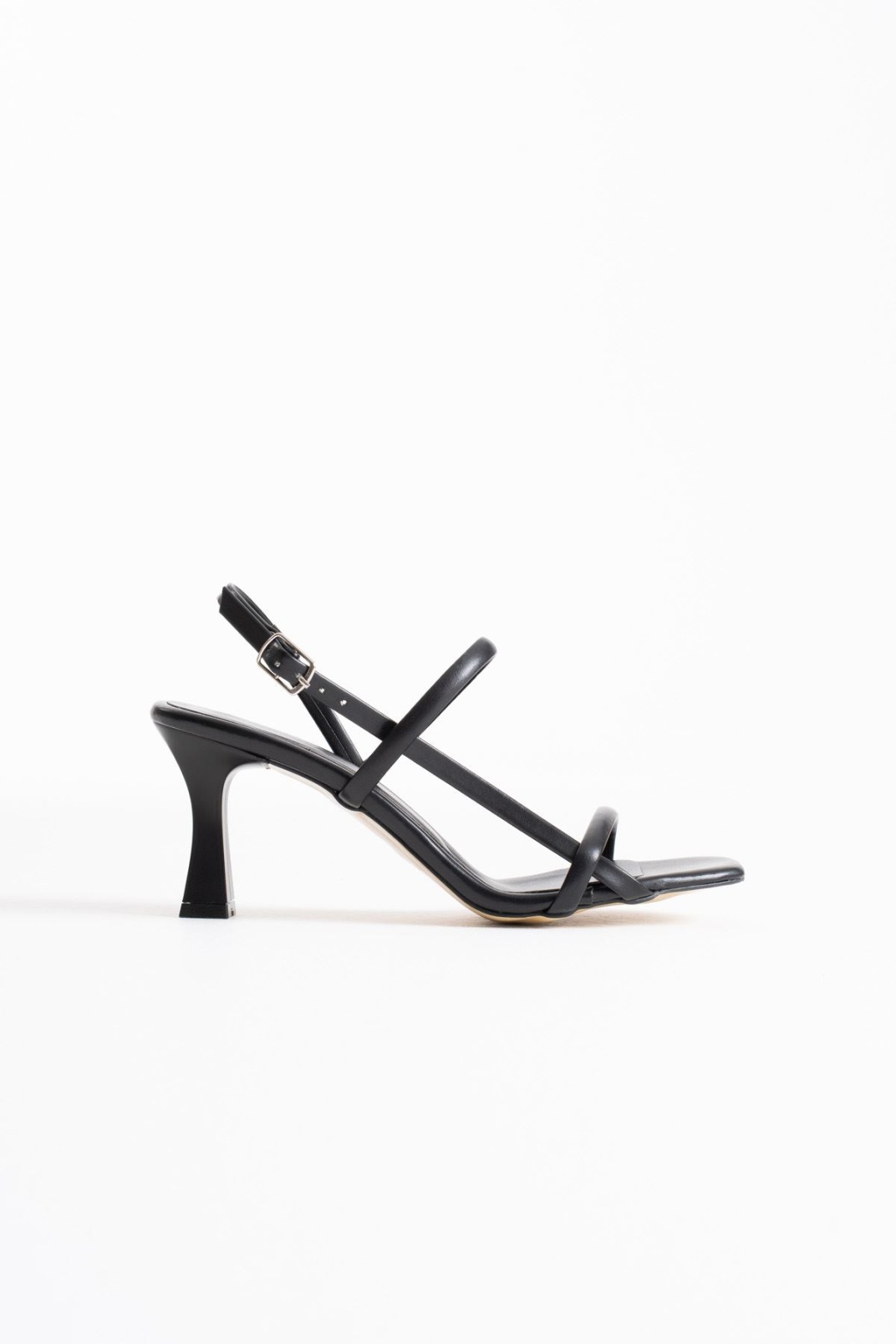 Kadın Siyah Topuklu Sandalet TR12MY06A