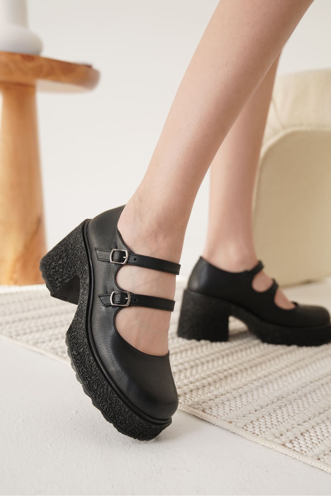 Kadın Siyah Günlük Ayakkabı TR06MS07C