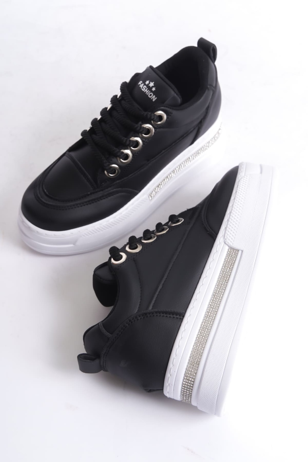 Siyah Kadın Gizli Topuklu Sneaker TR04MS01A