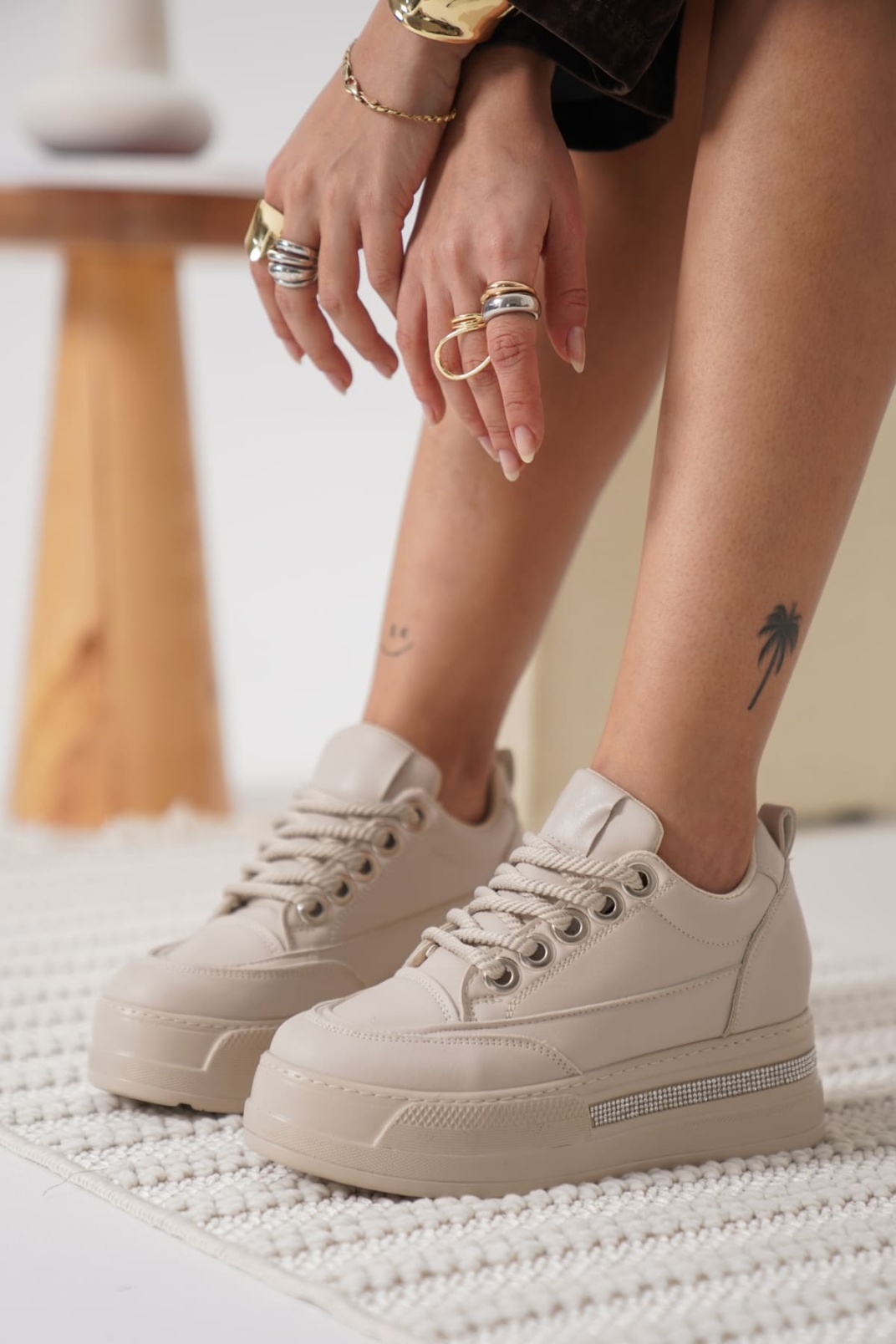 Kadın Bej Gizli Topuklu Sneaker TR04MS01C