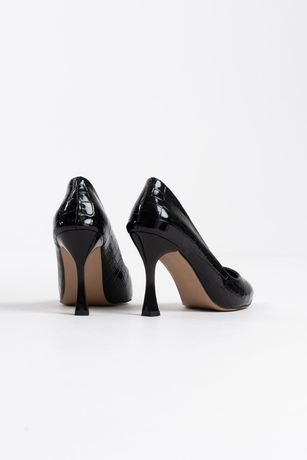 Kadın Siyah Kroko Rugan Stiletto TR08MS10A