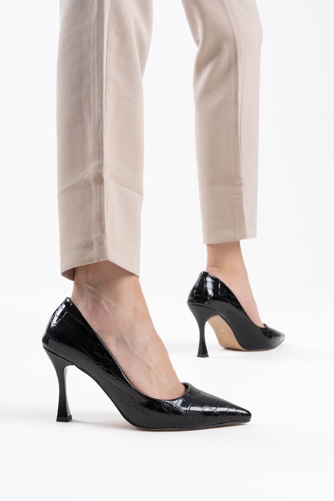 Kadın Siyah Kroko Rugan Stiletto TR08MS10A