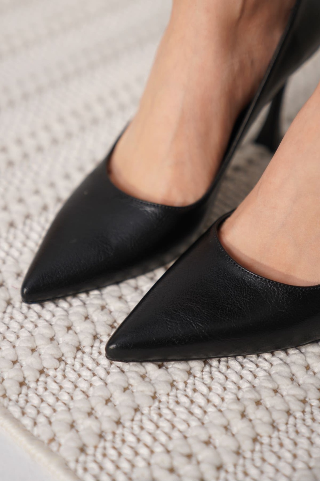 Siyah Cilt Kadın Stiletto TR18MS03F