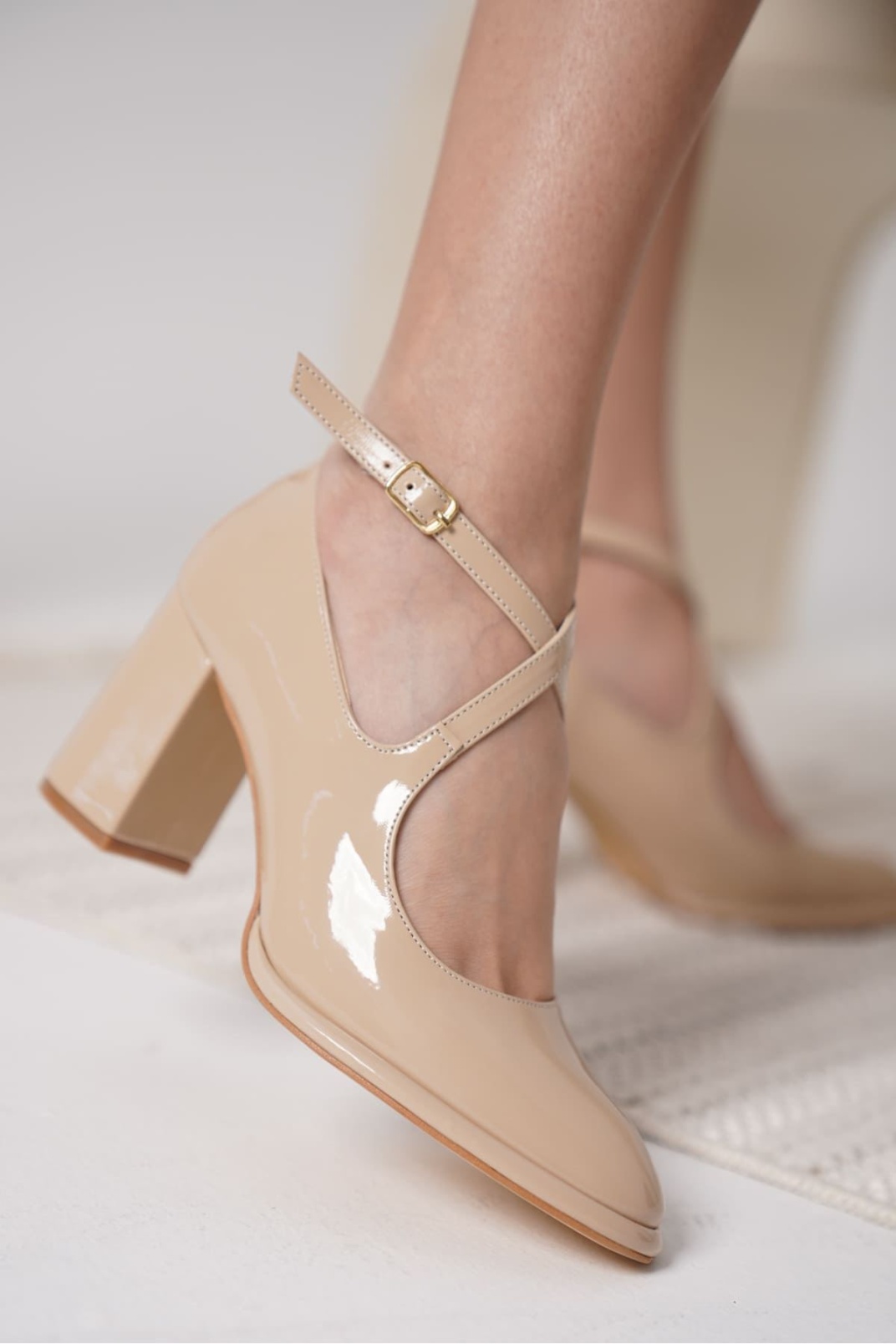 Nude Rugan Kadın Topuklu Ayakkabı TR18MS09B