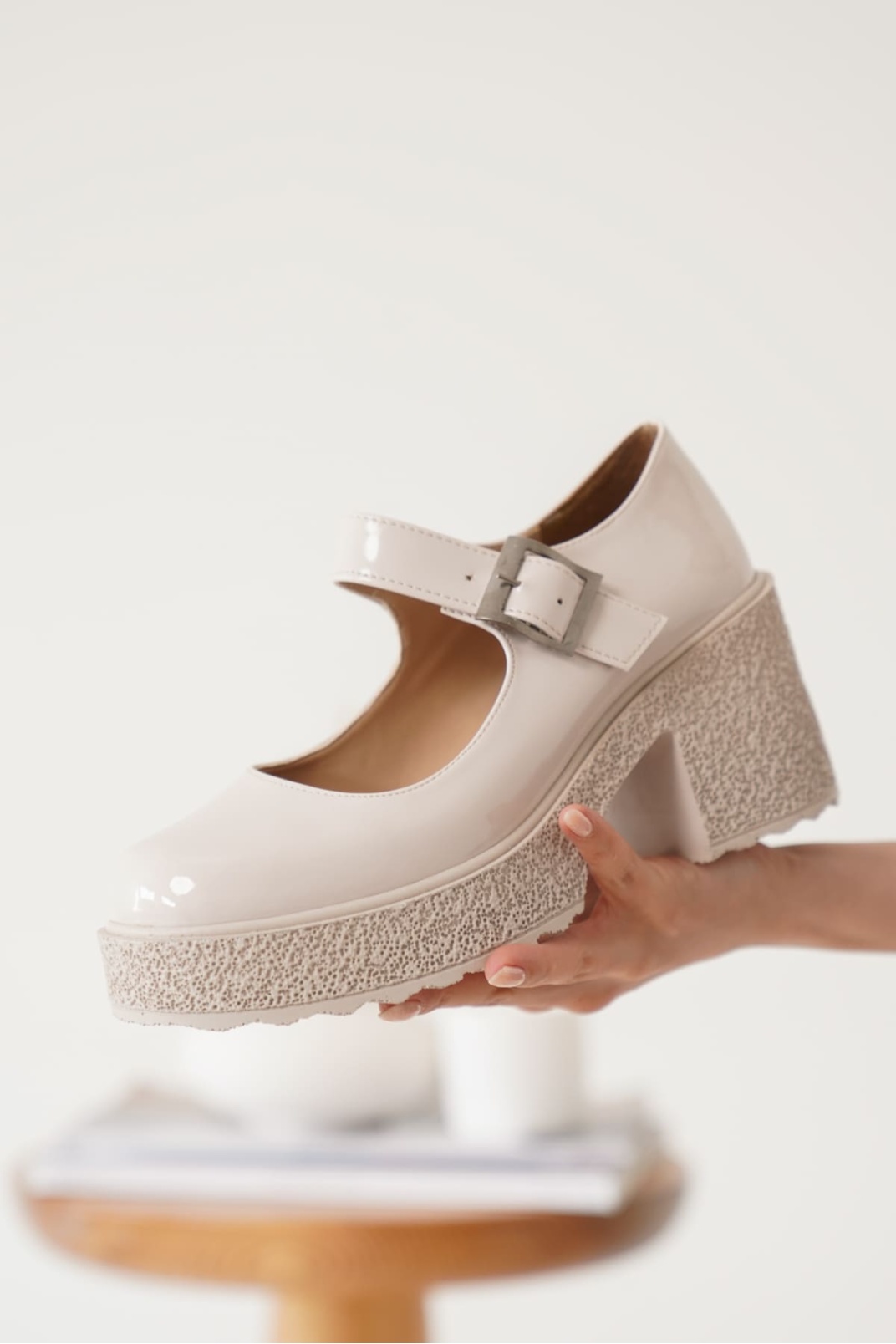 Kadın Bej Rugan Günlük Ayakkabı TR06MS05B