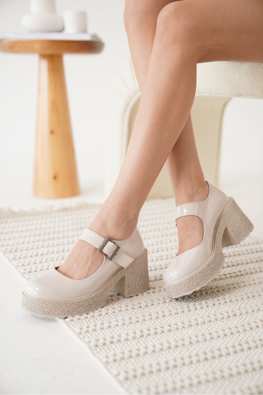 Kadın Bej Rugan Günlük Ayakkabı TR06MS05B