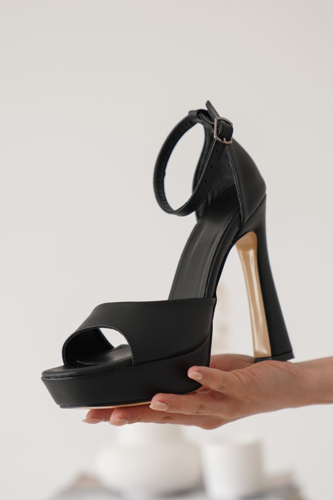 Kadın Siyah Topuklu Ayakkabı TR10MY01A