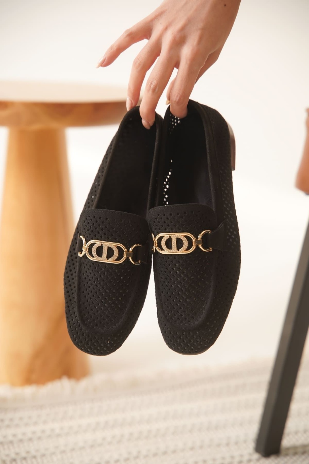 Kadın Siyah Toka Detaylı Ayakkabı TR27MS02A