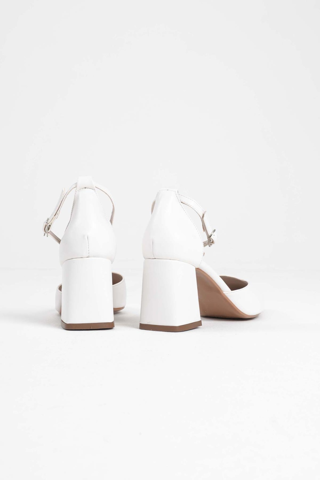 Beyaz Cilt Kadın Topuklu Ayakkabı TR08MS11E