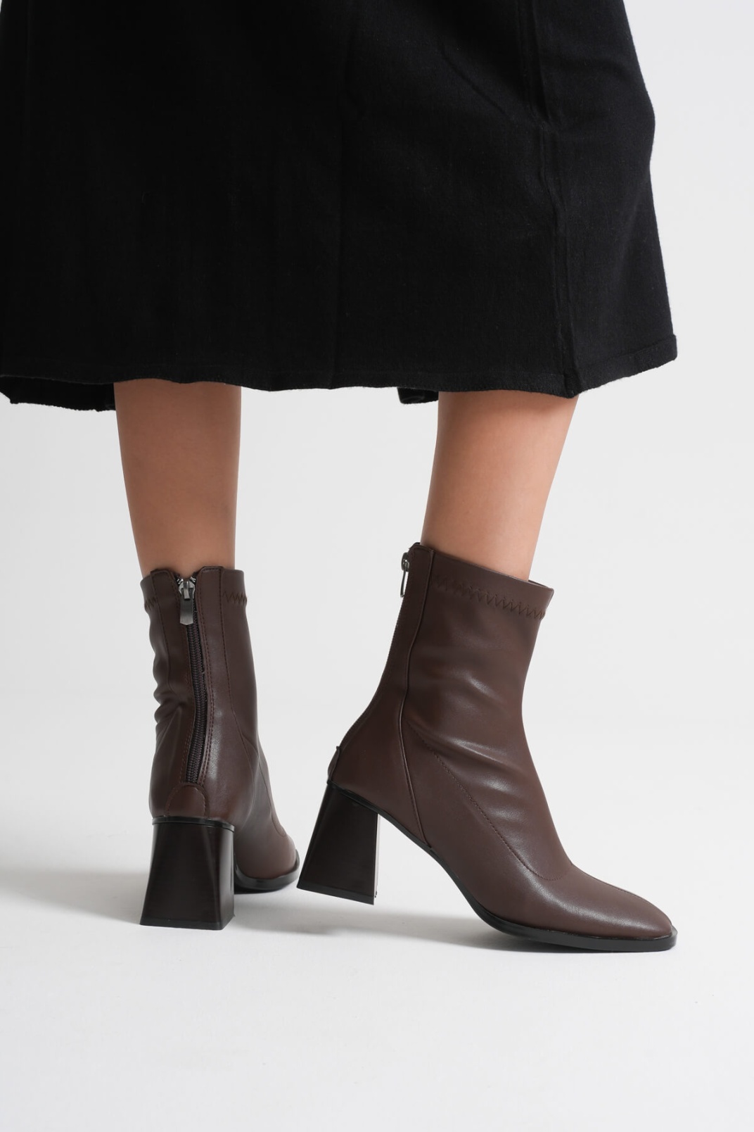 Acı Kahve Kalın Topuklu Streç Bot TR08MK01C