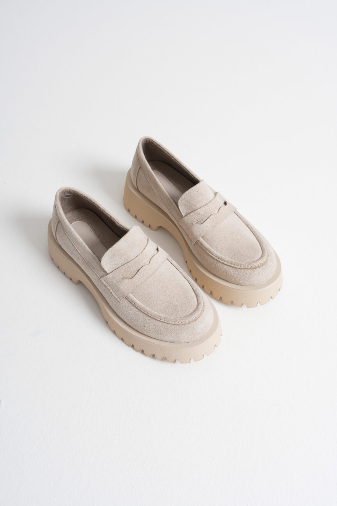 Kadın Günlük Bej Süet Loafer Ayakkabı TR10MS02D