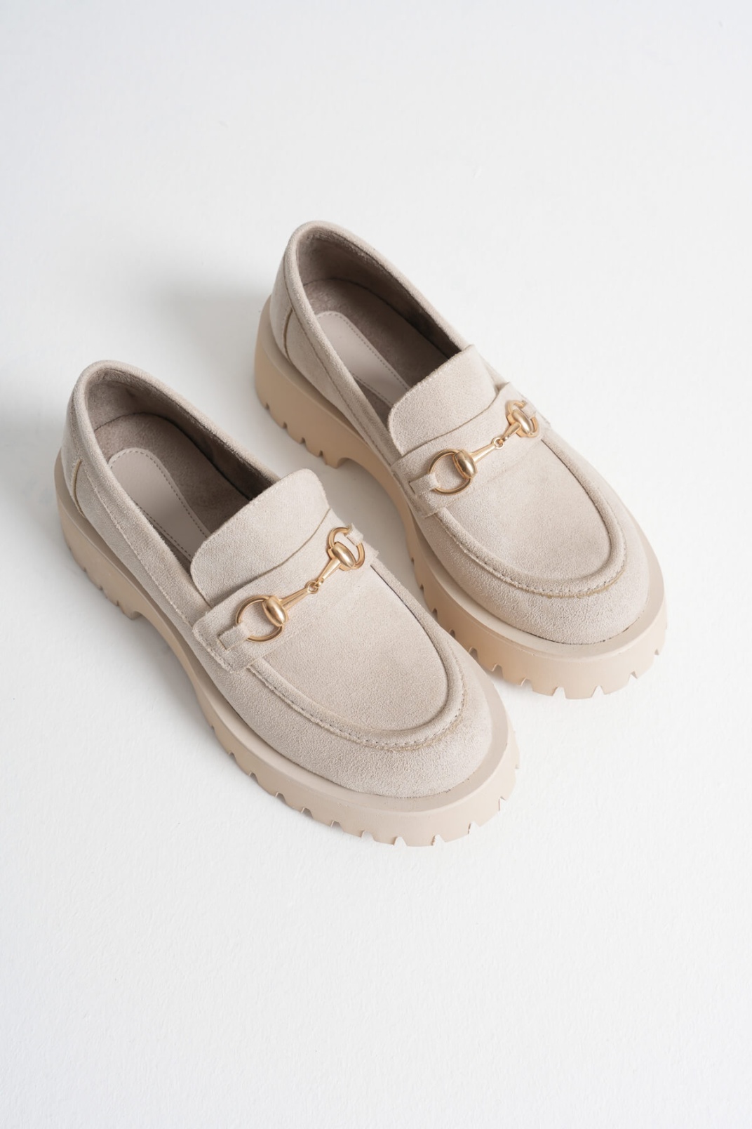 Toka Detaylı Bej Süet Günlük Loafer Ayakkabı TR10MS04D