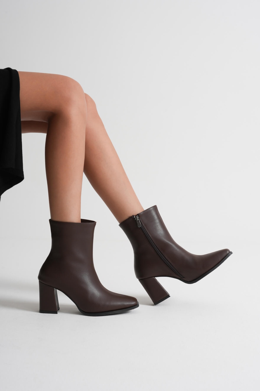 Kadın Acı Kahve Topuklu Bot TR08MK02C