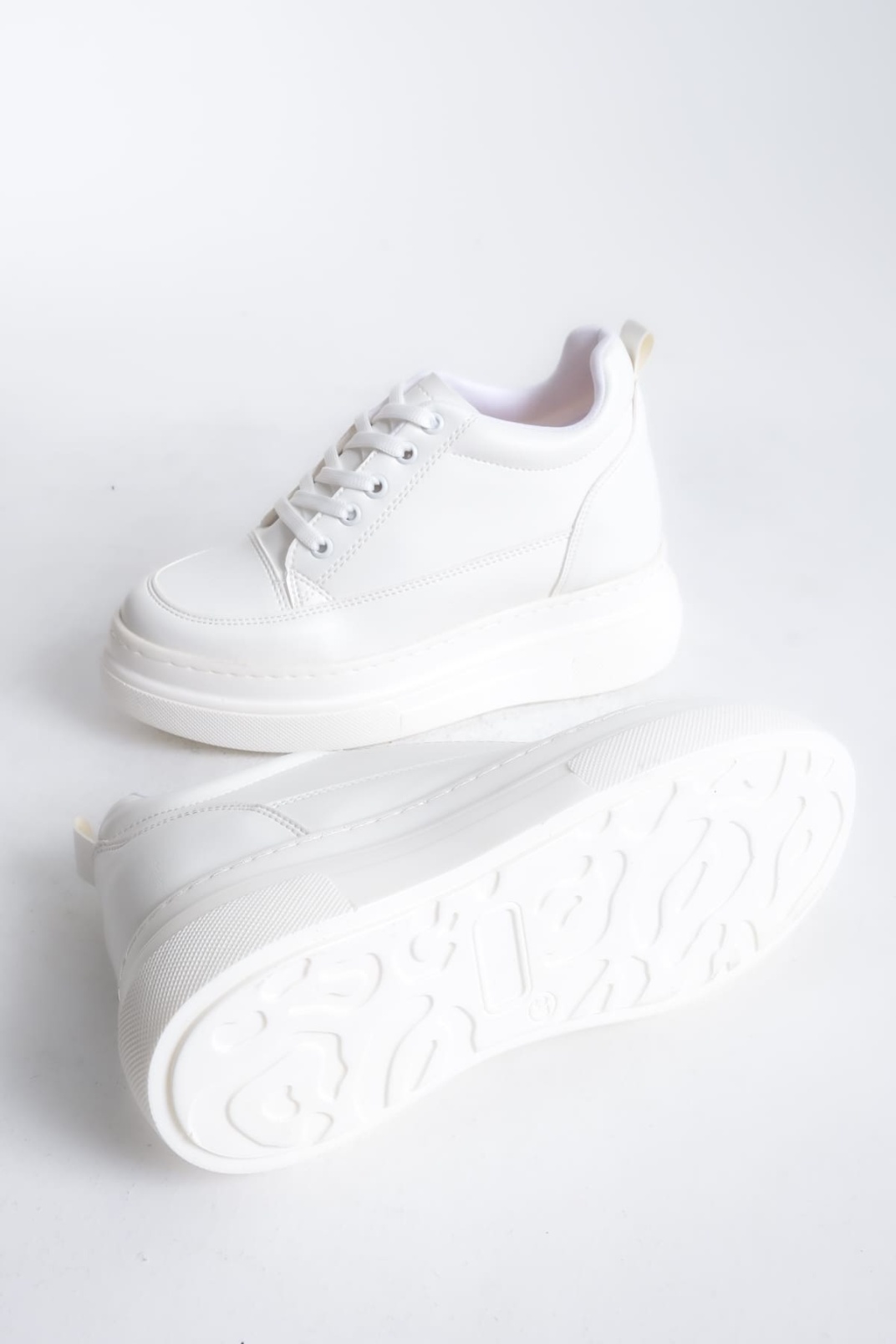 Kadın Gizli Topuk Beyaz Spor Ayakkabı