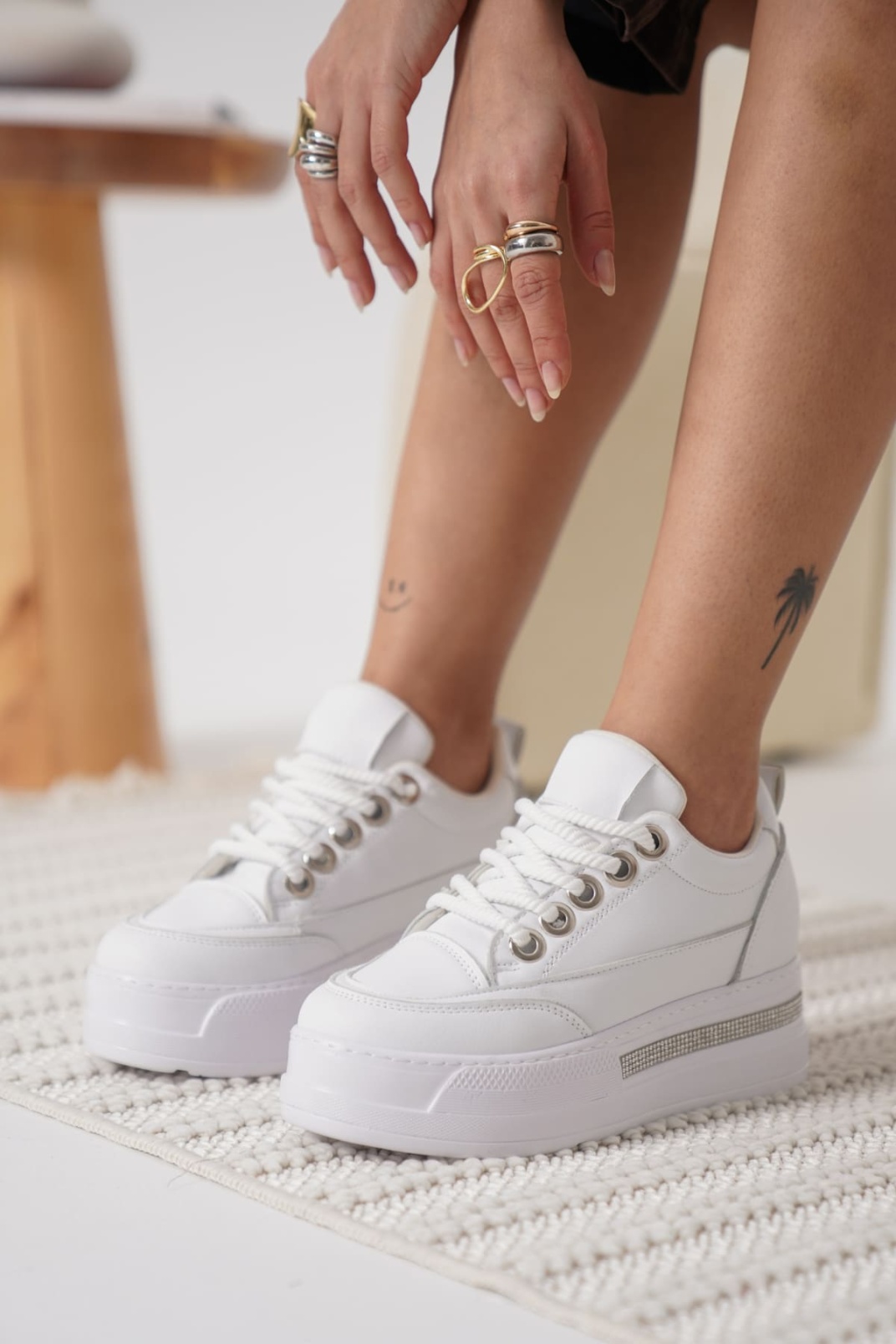 Beyaz Kadın Gizli Topuklu Sneaker TR04MS01B