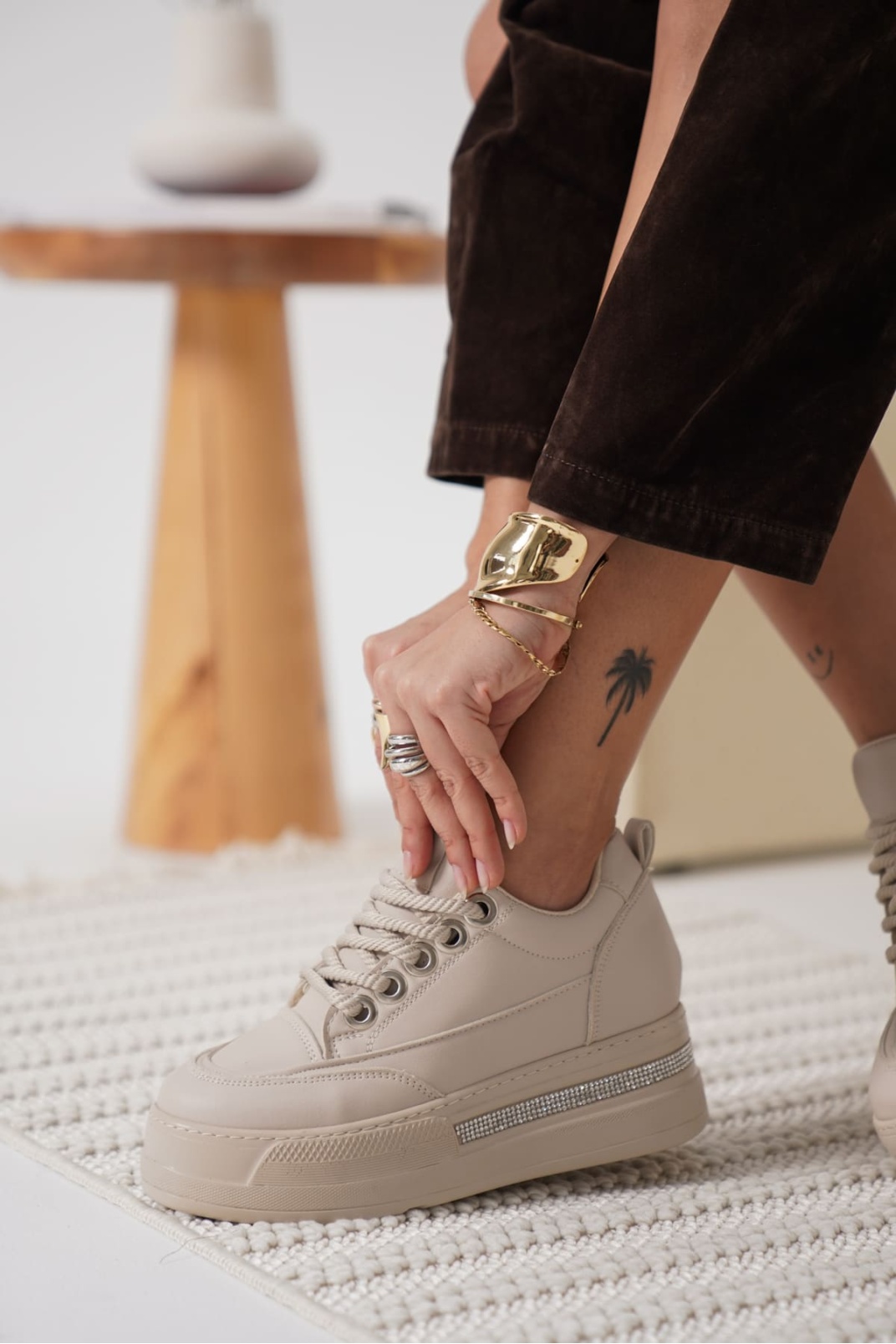 Kadın Bej Gizli Topuklu Sneaker TR04MS01C