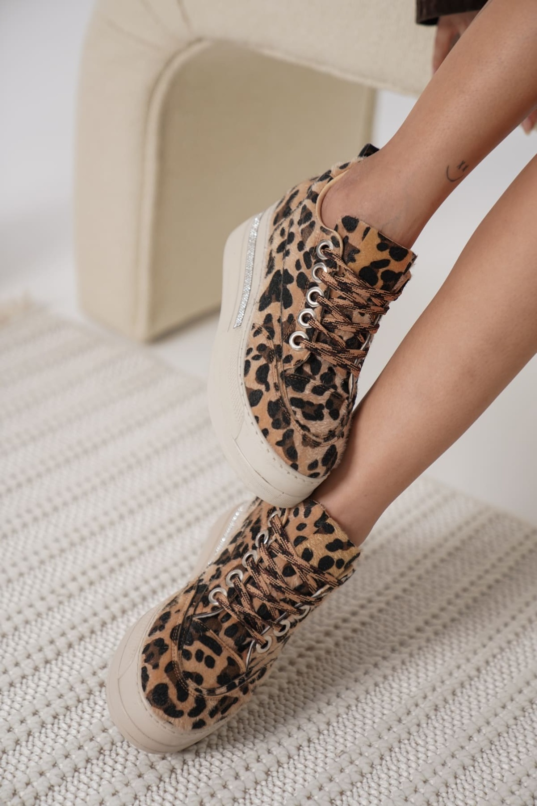 Kadın Leopar Desenli Gizli Topuklu Sneaker TR04MS01E