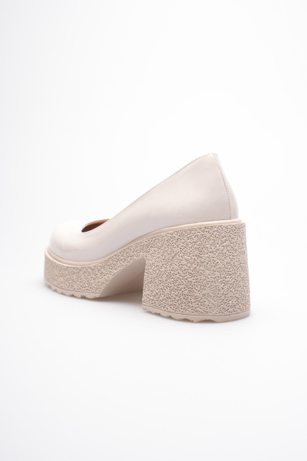 Kadın Bej Rugan Günlük Ayakkabı TR06MS04B