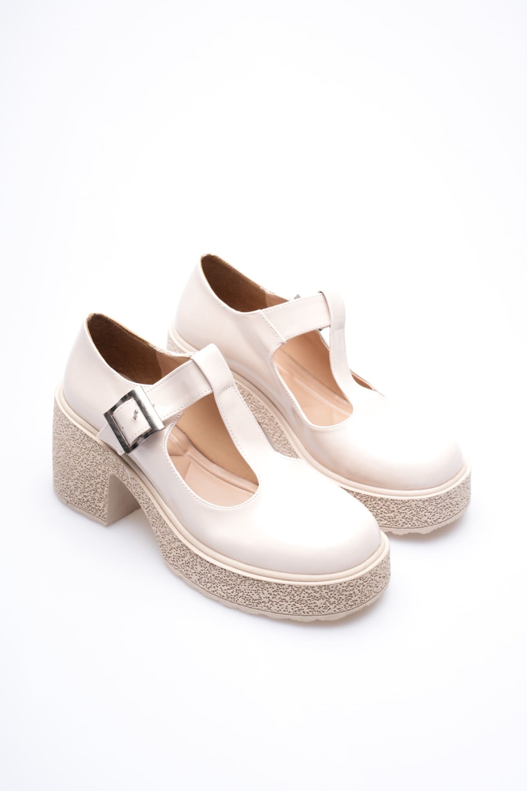 Kadın Bej Rugan Günlük Ayakkabı TR06MS06D