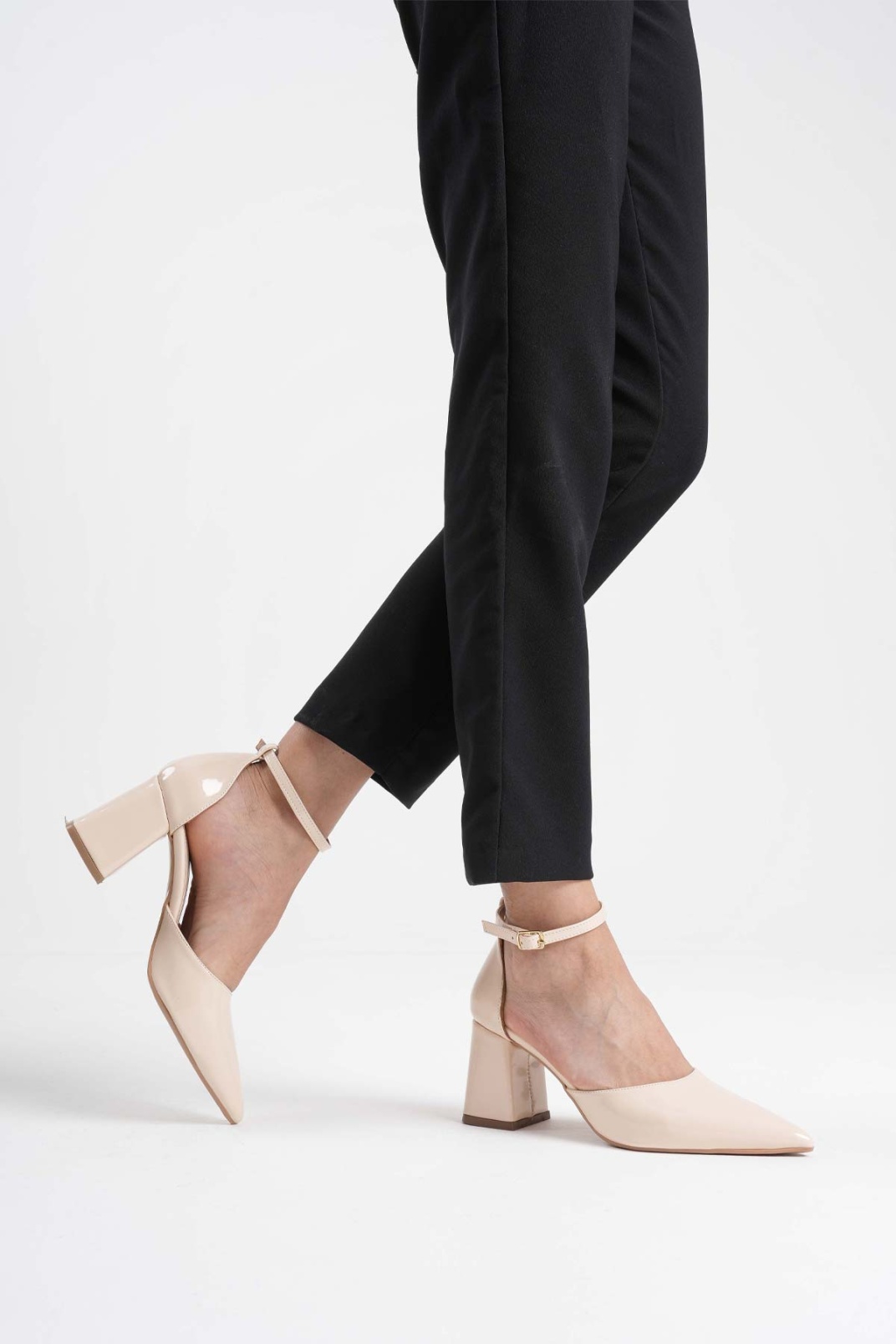 Bej Rugan Kadın Topuklu Ayakkabı TR08MS11B