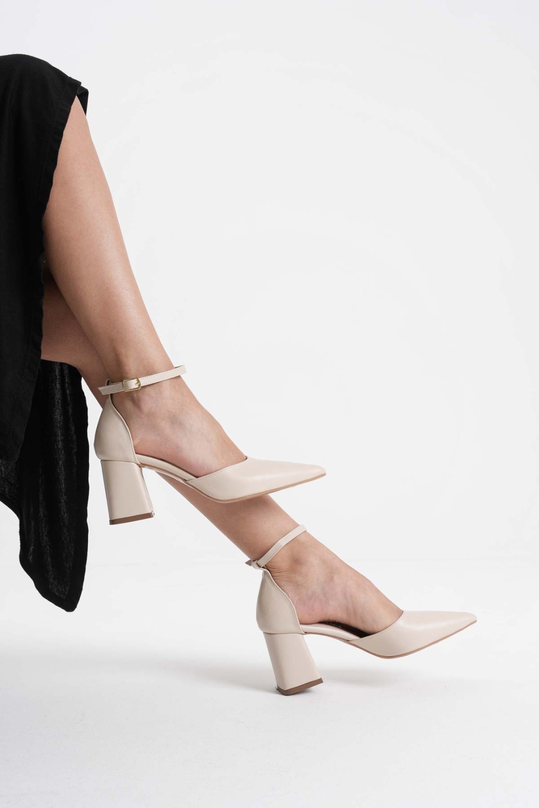 Bej Cilt Kadın Topuklu Ayakkabı TR08MS11G