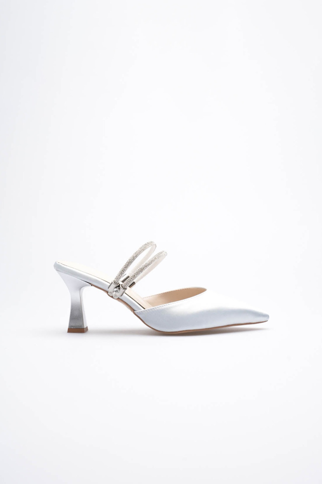 Kadın Taşlı Gri Saten Topuklu Ayakkabı TR12MS04C