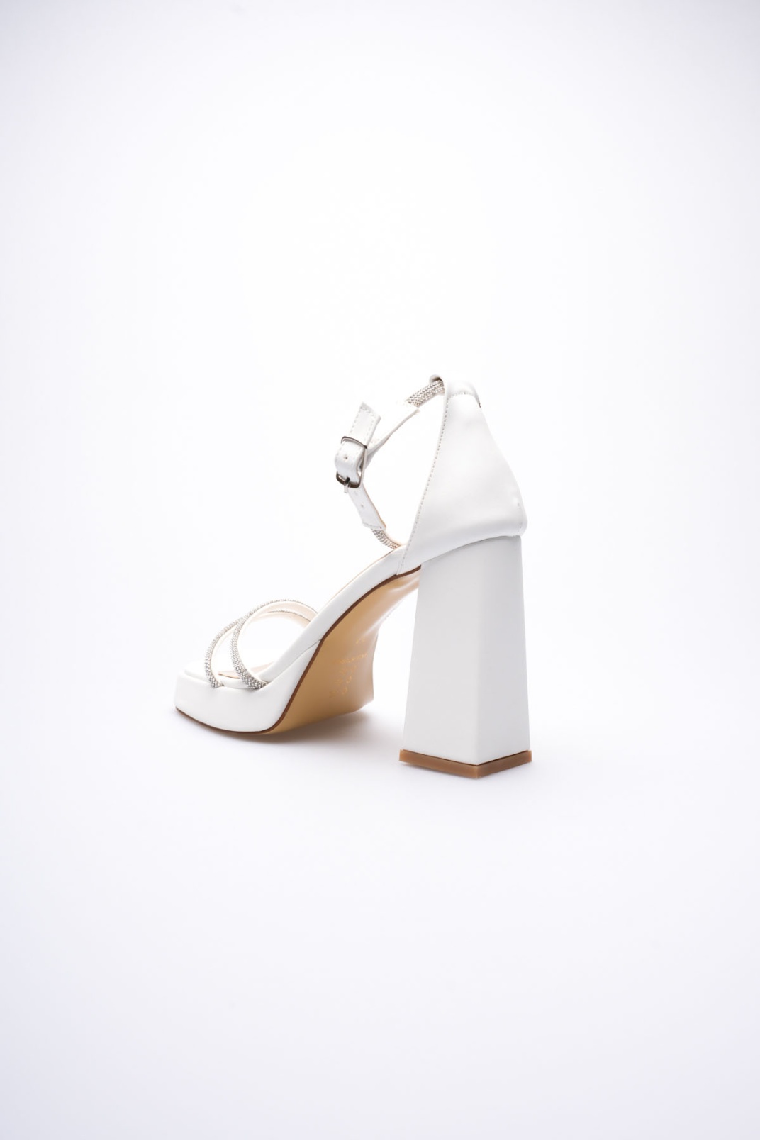 Kadın Beyaz Topuklu Sandalet TR12MY01B