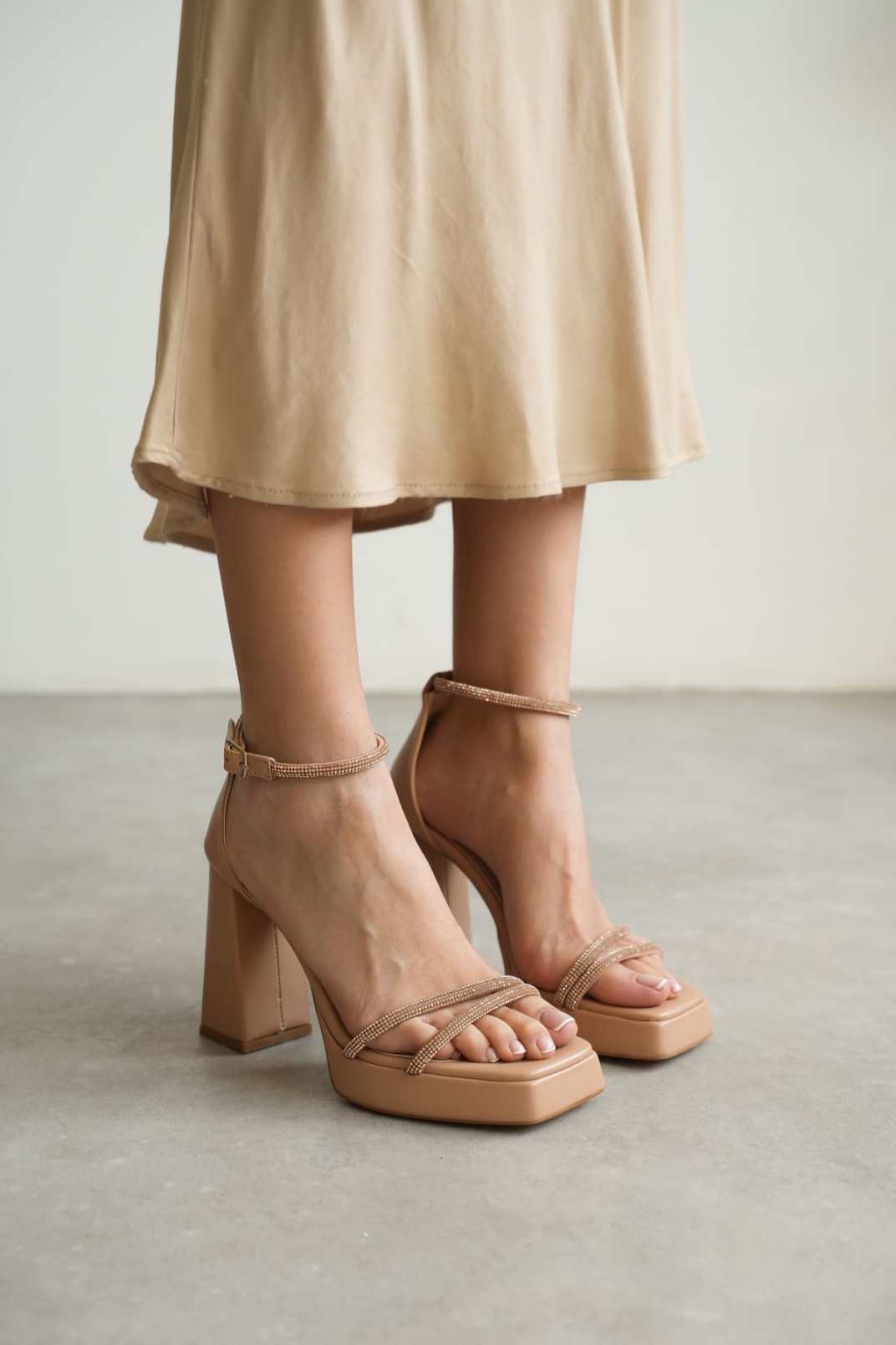 Kadın Nude Topuklu Sandalet TR12MY01C