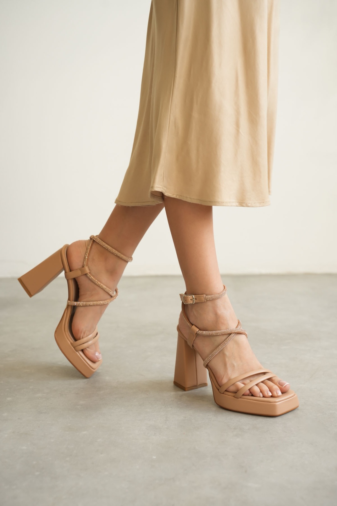 Kadın Nude Topuklu Sandalet TR12MY02D