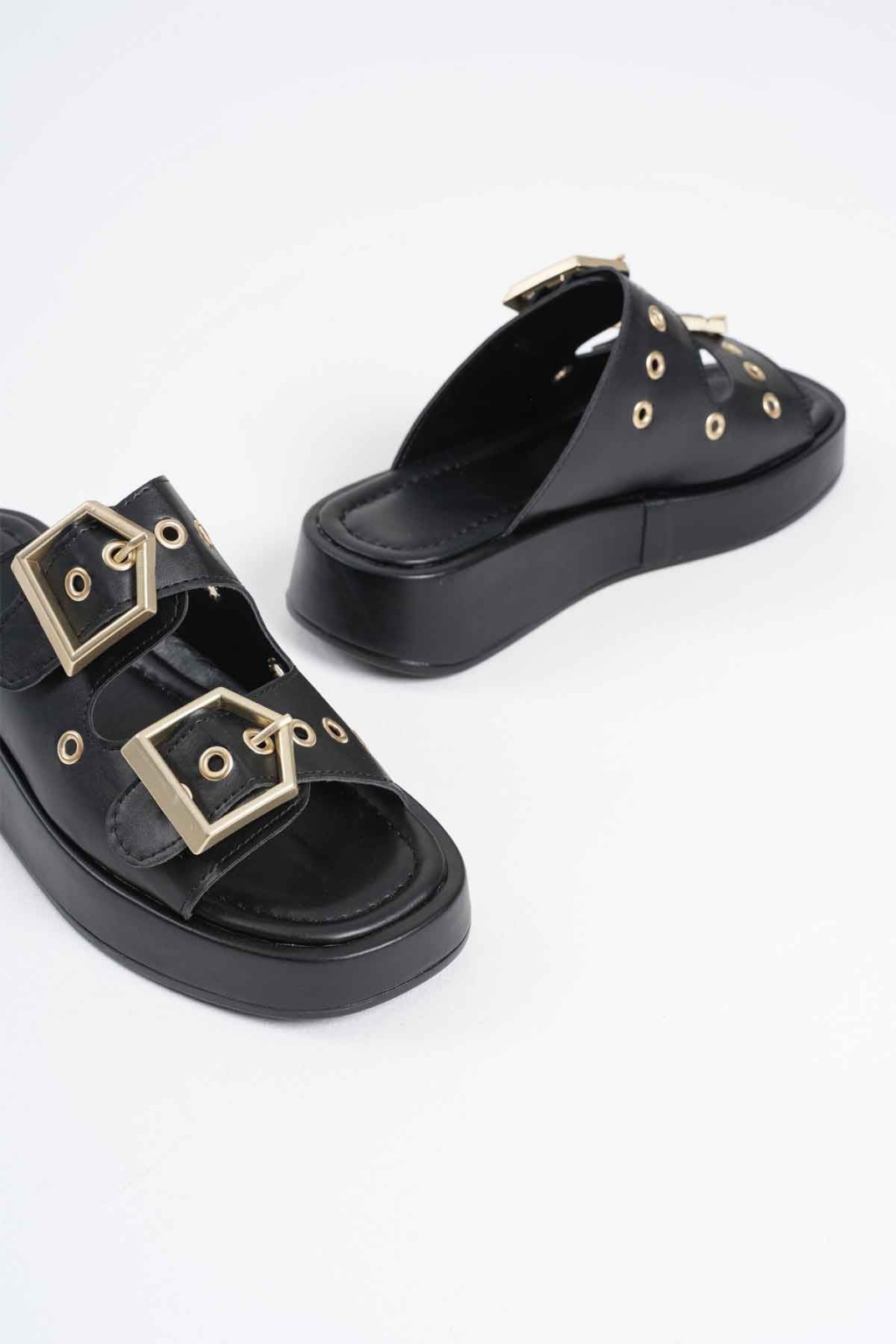 Kadın Siyah Cilt Terlik TR17MY04A