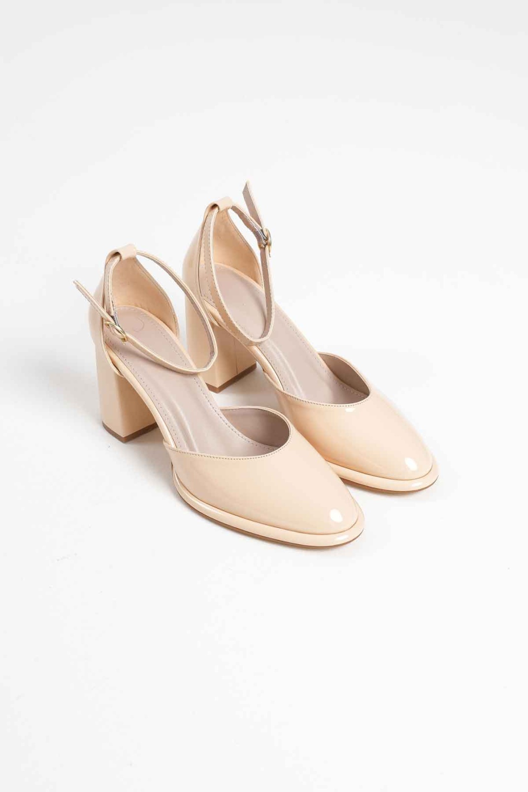 Açık Sarı Rugan Kadın Topuklu Ayakkabı TR18MS04B