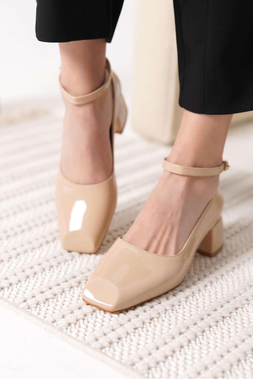 Bej Rugan Kadın Topuklu Ayakkabı TR18MS16B