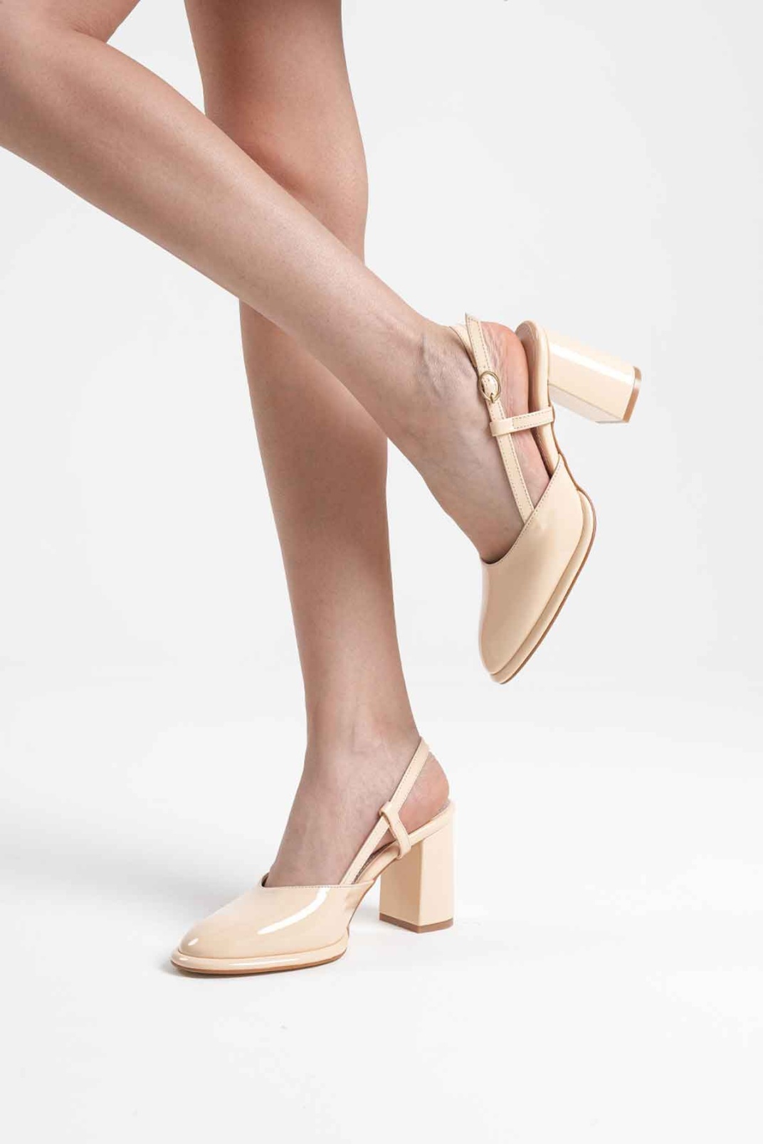 Açık Sarı Rugan Kadın Topuklu Ayakkabı TR18MS18B