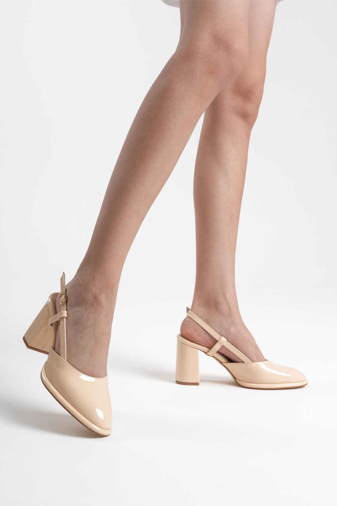 Açık Sarı Rugan Kadın Topuklu Ayakkabı TR18MS18B