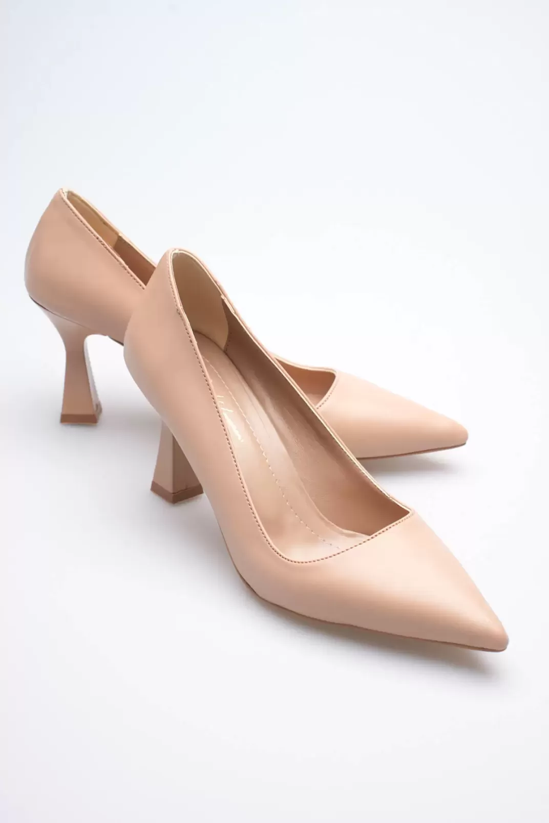 Nude Sivri Burun Orta Topuklu Kadın Stiletto TR20MS02D