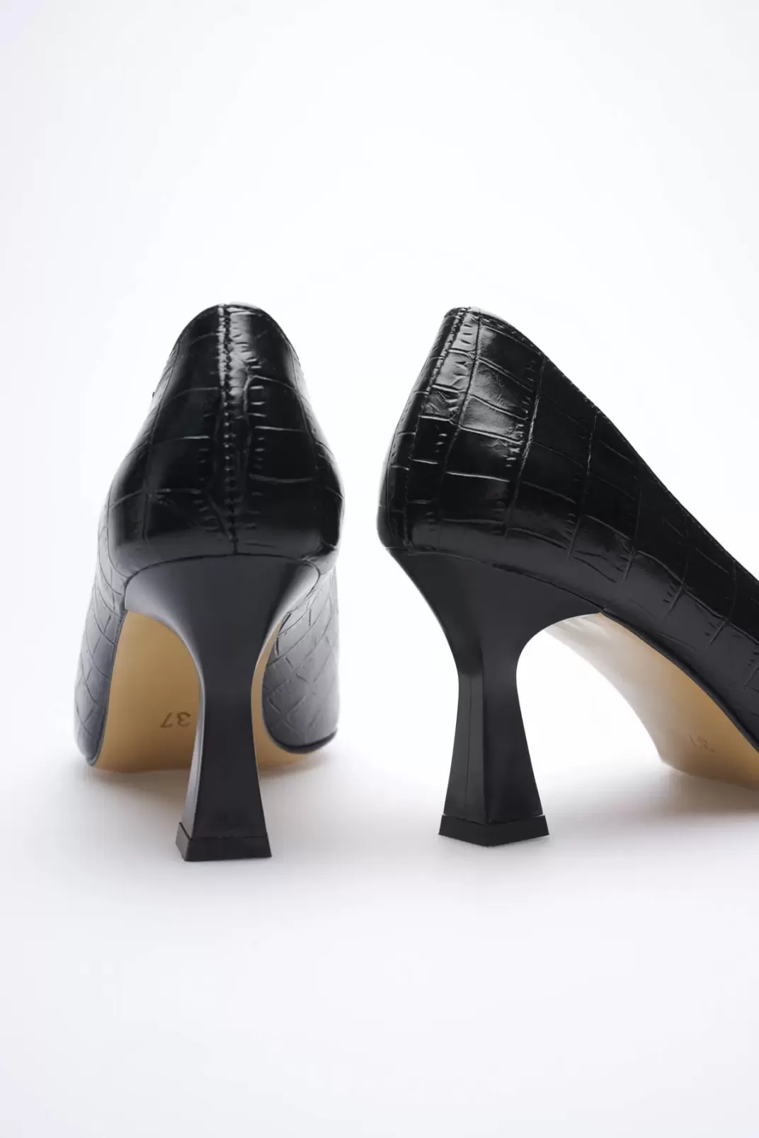 Siyah Kroko Sivri Burun Orta Topuklu Kadın Stiletto TR20MS02F