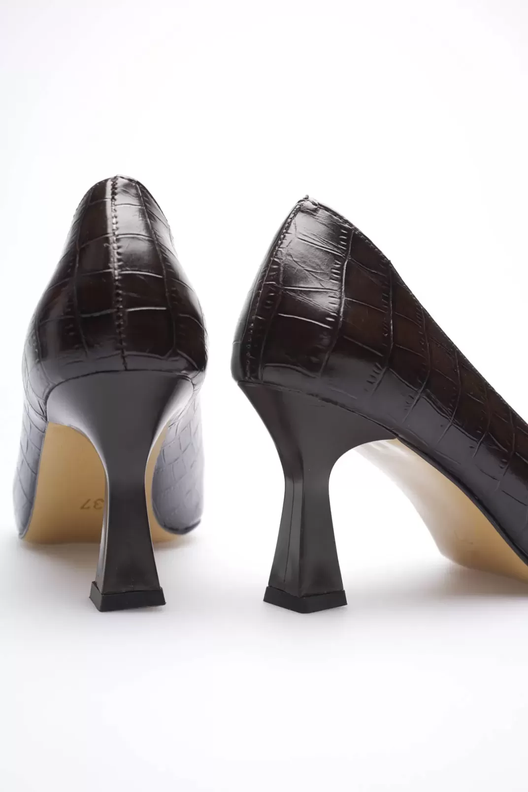 Acı Kahve Kroko Sivri Burun Orta Topuklu Kadın Stiletto TR20MS02G