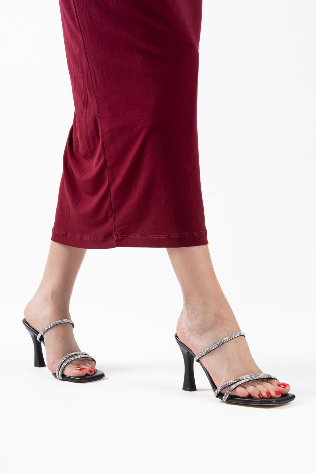 Siyah Taşlı İnce Bantlı Kadın Topuklu Terlik TR20MY01A