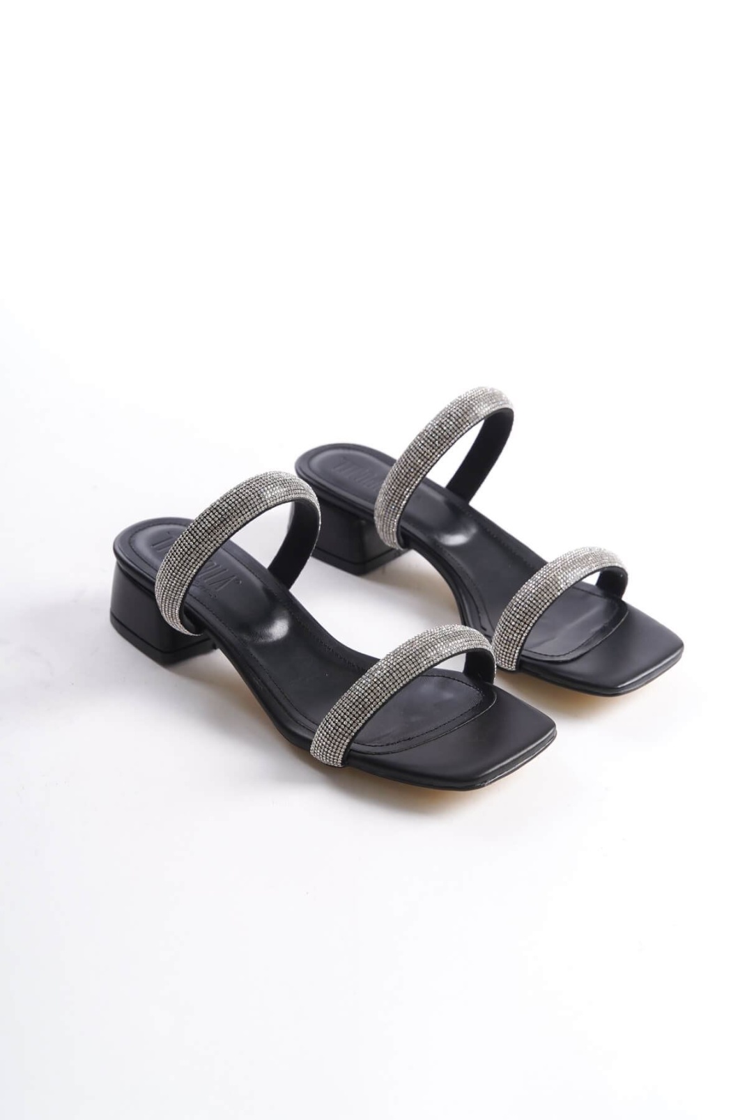 Kalın Topuklu Siyah Kadın Terlik TR20MY11A