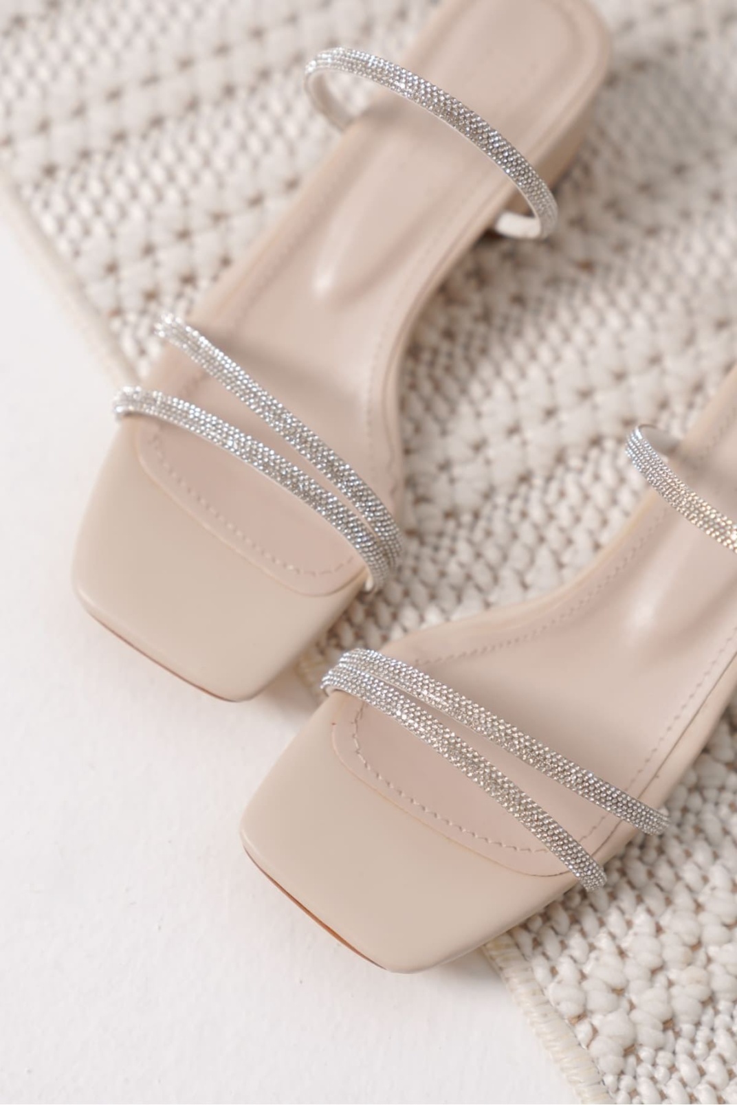 Kadın Kalın Topuklu Bej Terlik TR20MY14C