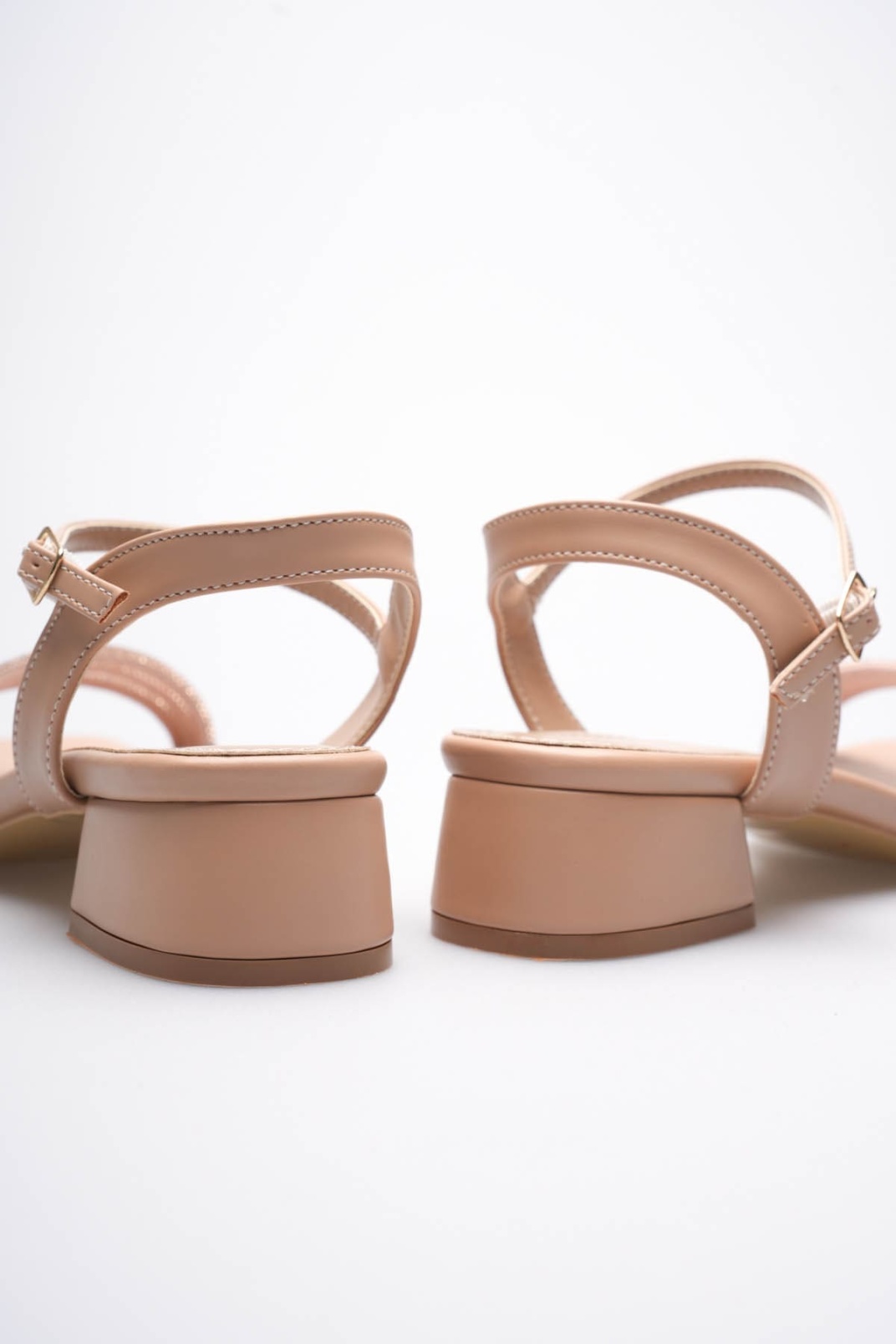 Kadın Nude Taş Detaylı Kalın Topuklu Şık Sandalet TR20MY26D